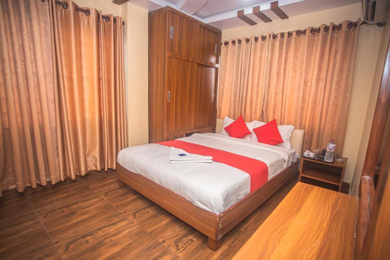 Hotel Dream Light Pokhara Buitenkant foto